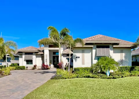 5523 Bent Pine Sq, Vero Beach, FL 32967