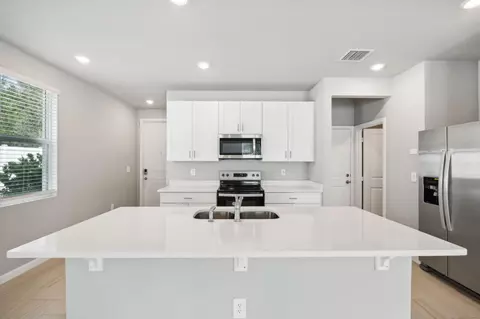 354 Salisbury Cir, Fort Pierce, FL 34982