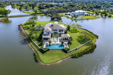 10527 El Paraiso Pl, Delray Beach, FL 33446