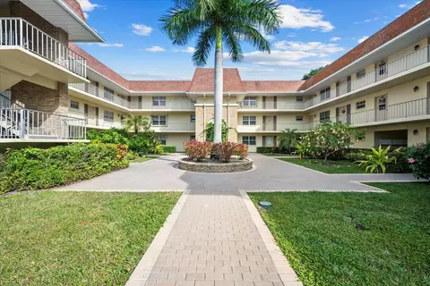 5580 Tamberlane Cir #139, Palm Beach Gardens, FL 33418
