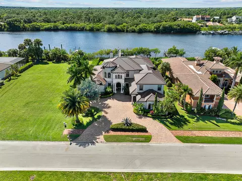 201 SE Fiore Bello, Port Saint Lucie, FL 34952