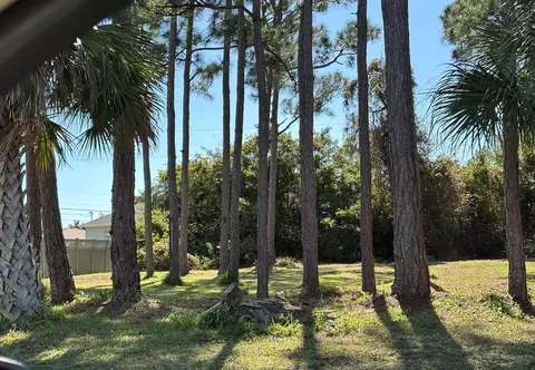 662 SE Polynesian Ave, Port St Lucie, FL 34983