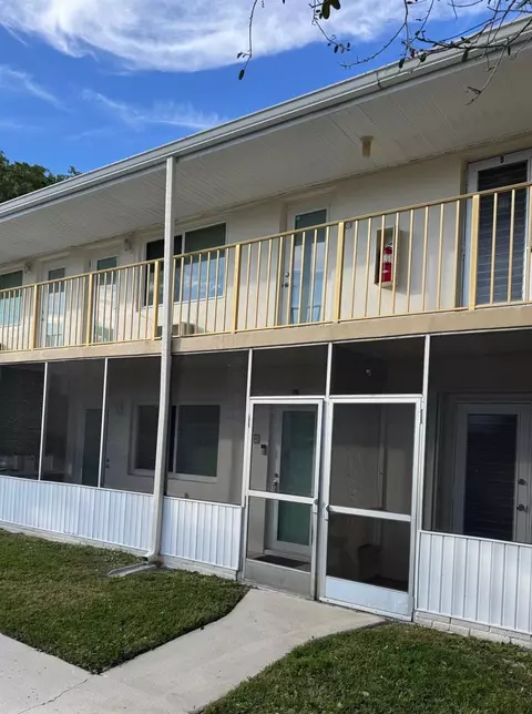 11 SW 4th Ave #4A, Boca Raton, FL 33432