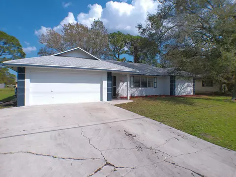 735 SE Floresta Dr, Port Saint Lucie, FL 34983