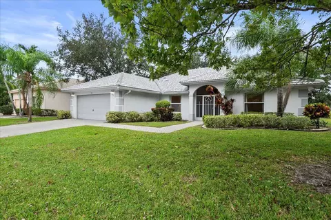 116 Private Pl, West Palm Beach, FL 33413