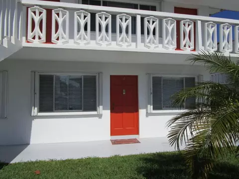 2020 Lake Osborne Dr #2, Lake Worth Beach, FL 33461