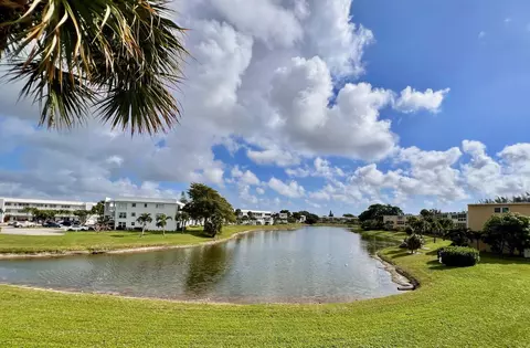 389 Wellington K, West Palm Beach, FL 33417