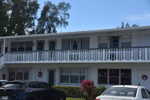 14 Windsor A #14, West Palm Beach, FL 33417