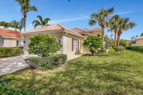2027 Valencia Dr, Delray Beach, FL 33445