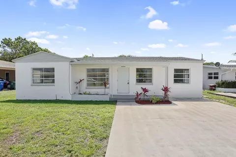 344 Cypress Dr, Lake Park, FL 33403