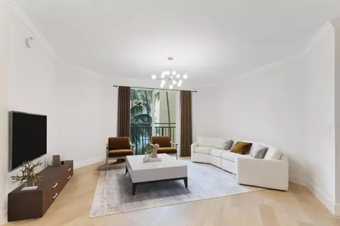 720 S Sapodilla Ave #204, West Palm Beach, FL 33401
