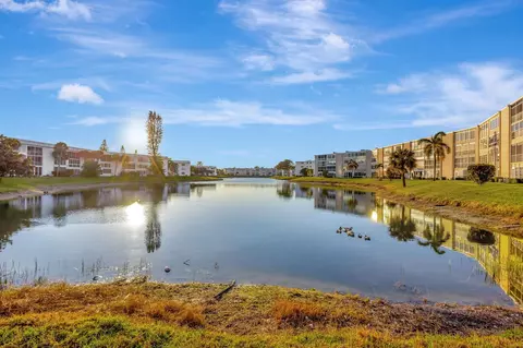 223 Wellington G, West Palm Beach, FL 33417