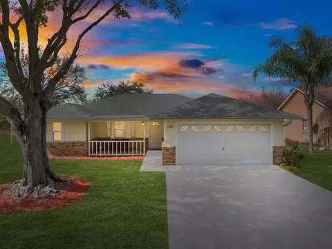 1121 9th Sq, Vero Beach, FL 32960