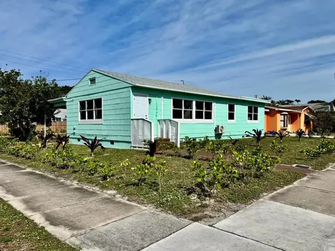1320 13th Ave, Lake Worth Beach, FL 33460