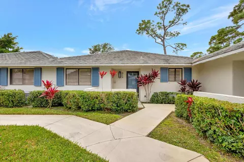 515 Club Drive Dr, Palm Beach Gardens, FL 33418