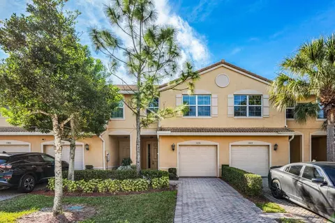 5979 Monterra Club Dr, Lake Worth, FL 33463