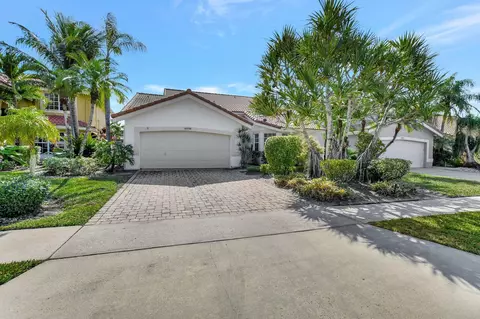 10298 Buena Ventura Dr, Boca Raton, FL 33498