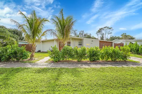 130 Banyan Dr, Port Saint Lucie, FL 34952