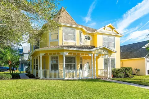 108 Country Clb, Royal Palm Beach, FL 33411