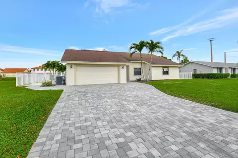 4035 Palo Verde Dr, Boynton Beach, FL 33436