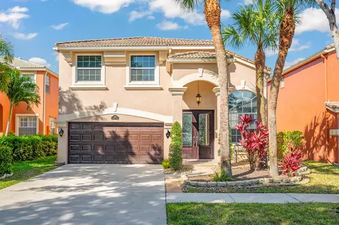 1109 Oakwater Dr, Royal Palm Beach, FL 33411