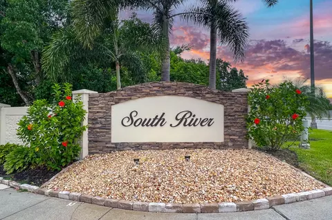 911 SW South Riv #206, Stuart, FL 34997