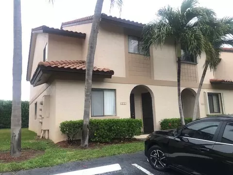 22065 Las Brisas Cir #401, Boca Raton, FL 33433