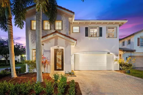 528 Tomahawk Ct, Palm Beach Gardens, FL 33410
