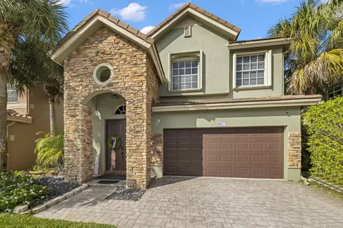 6917 Sea Daisy Dr, Lake Worth, FL 33462