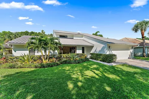 18820 Misty Lake Dr, Jupiter, FL 33458