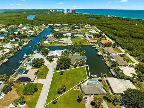 120 Queen Ann Ct, Fort Pierce, FL 34949