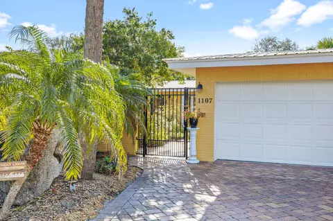 1107 Pinetree Dr, Indian Harbour Beach, FL 32937