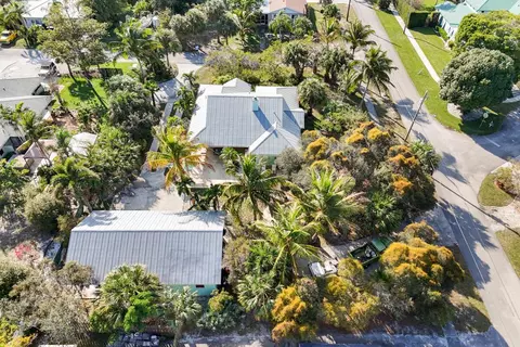 12090 SE Vesta Ave, Hobe Sound, FL 33455