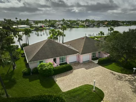 300 Harbour #306, Vero Beach, FL 32963