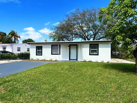1313 NW 11th Pl, Fort Lauderdale, FL 33311