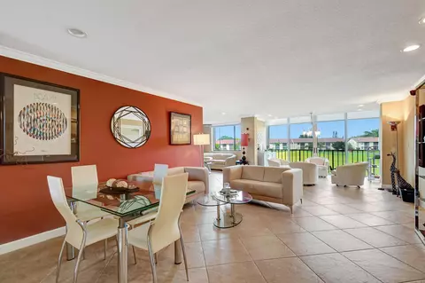 4483 Luxemburg Ct #202, Lake Worth, FL 33467