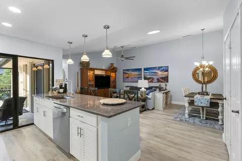 6214 SE Monticello Ter, Hobe Sound, FL 33455