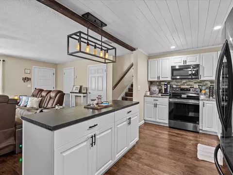 1228 Walker S, Lakeland, FL 33805