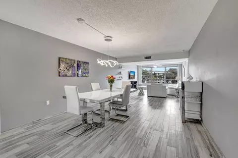 6025 Balboa #304, Boca Raton, FL 33433