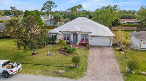 520 NW Goldcoast Ave, Port Saint Lucie, FL 34983