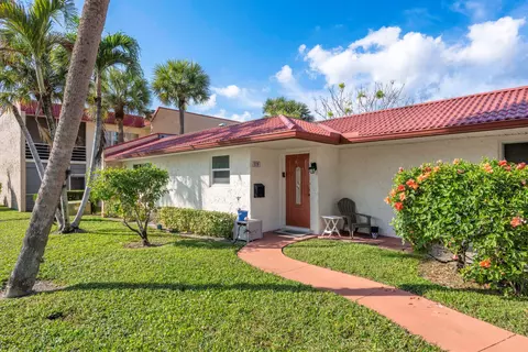 119 Lake Carol Dr, West Palm Beach, FL 33411