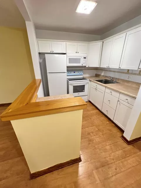 135 Camden F, West Palm Beach, FL 33417