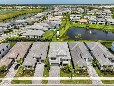 10040 Heron Flock Dr, Palm Beach Gardens, FL 33412