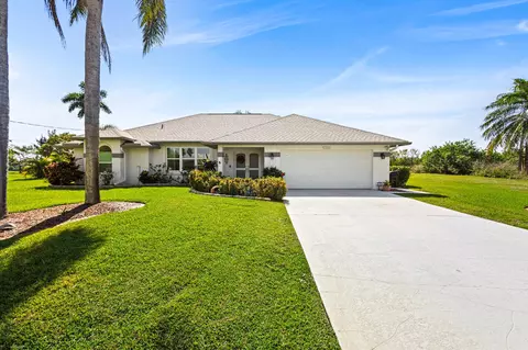 106 SW Wind Cir, Port Saint Lucie, FL 34953