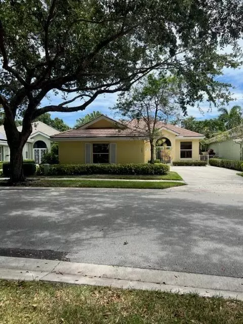 142 S Hampton Dr, Jupiter, FL 33458