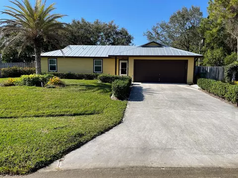 1920 SE Lavina Cir, Port Saint Lucie, FL 34952