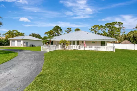 8941 Yearling Dr, Lake Worth, FL 33467