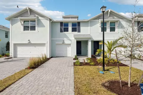 444 Salisbury Cir, Fort Pierce, FL 34982