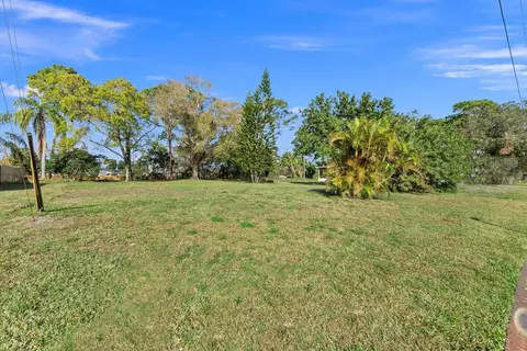 149 SE Fallon, Port St Lucie, FL 34983
