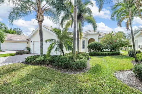 8408 Xanthus Ln, Wellington, FL 33414